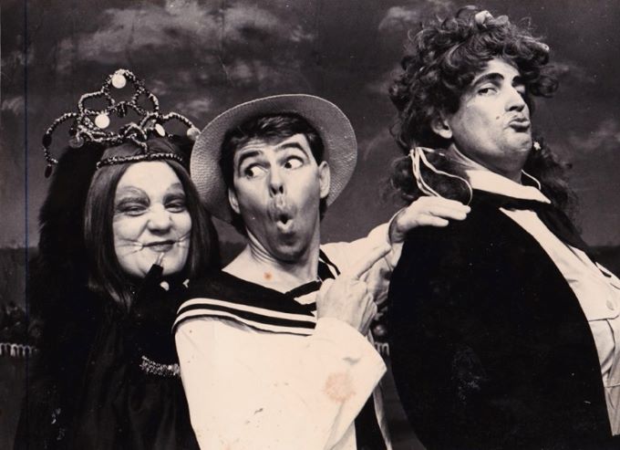 Sherry Barnes as Queen Rat with Russ Thomas as Mr Mussel and David Beynon as Sarah Suet 