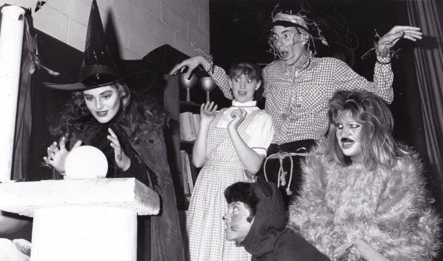 the wicked with of the west rebecca hutchins as dorothy mariss kerr as toto scarecow and lion in the wizard of oz 1990